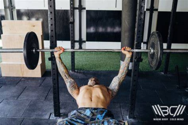 bench press bar weight