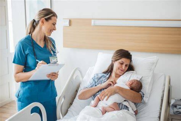postpartum nurse
